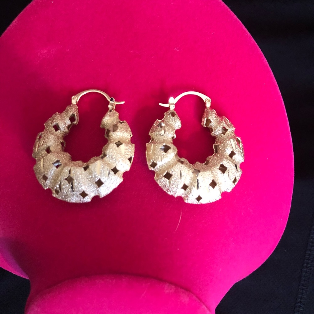 14k Gold Plated Cut Out Hoop Earring - Picture 4 of 8